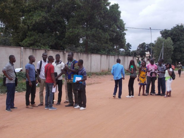 Collecte de données sur le terrain de contributeurs OpenStreetMaps