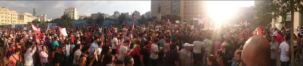 Thousands of Lebanese protestors chanting "You Stink" outside parliament. Photo credit: @joeyayoub 