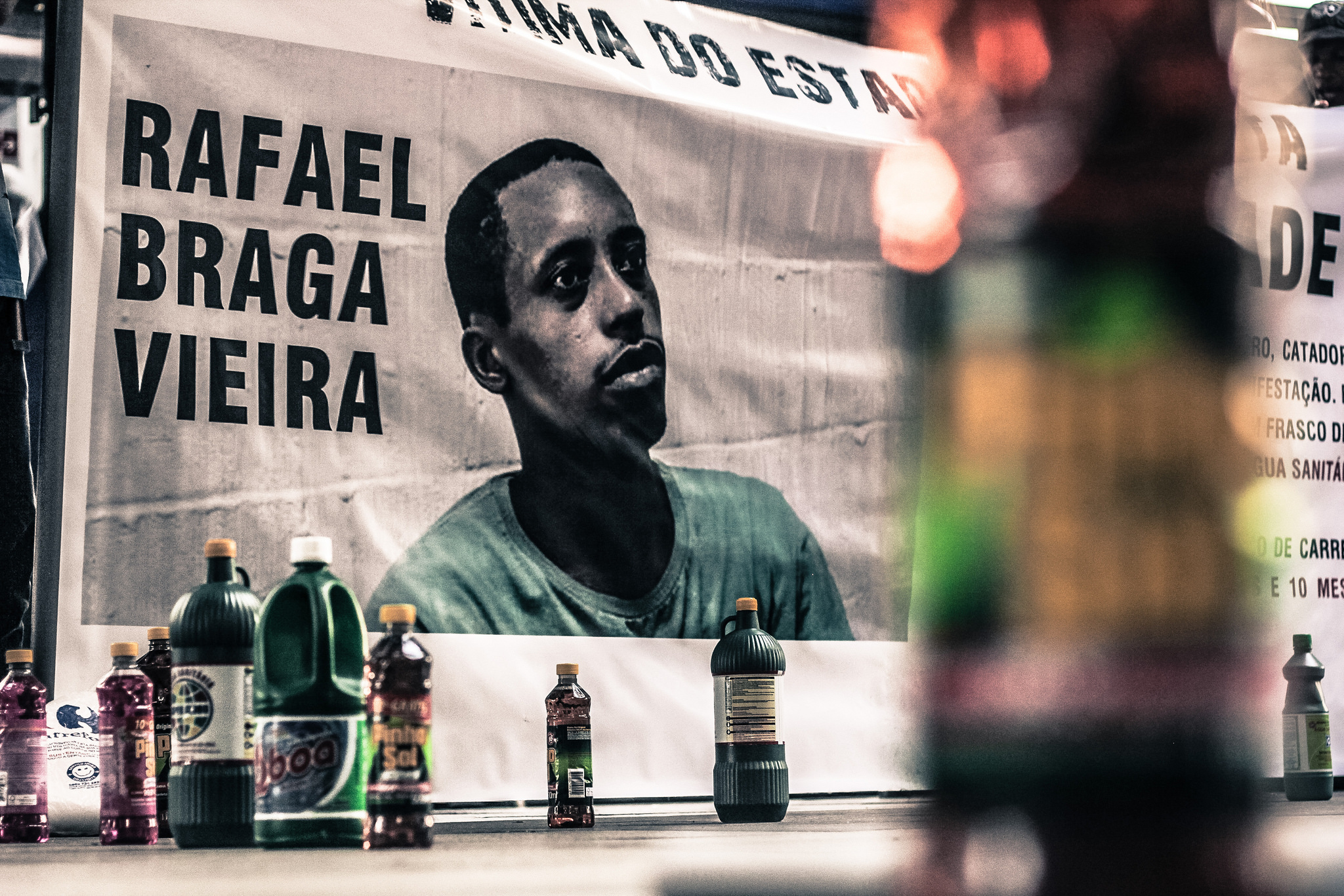 Une bannière lors d'une manifestation à l'appui de Rafael Braga Vieira en 2014. Photo: Mídia Ninja / Flickr, CC-BY-NC-SA 2.0