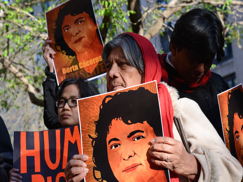After the hearing on the human rights situation in Bajo Aguán held at the IACHR on April 5, 2016 , a vigil was held at the gates of the OAS by Berta Caceres , killed on March 3, 2016 in Honduras. Photo by Comisión Interamericana de Derechos Humanos. CC-BY-NC-SA 2.0 