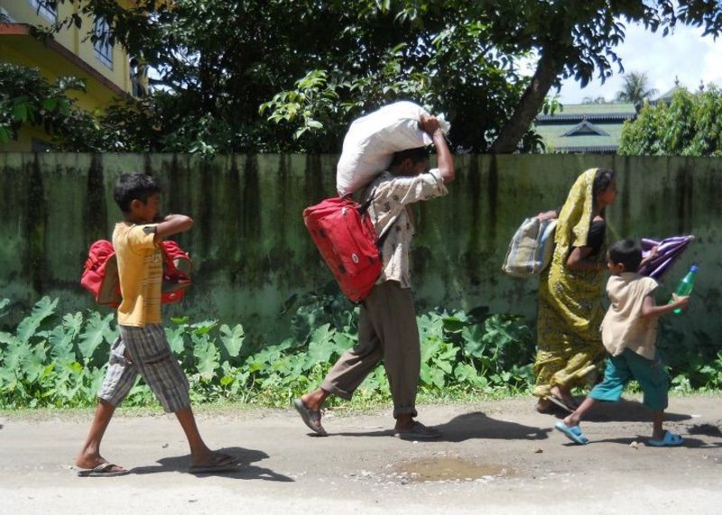 L'état d'Assam, dans le Nord-Est de l'inde, est sujet à de graves violence ethnique. Entre un groupe ethnique appelé les Bodos et les minorités musulmanes migrantes, des tensions couvent depuis longtemps au sujet du contrôle des terres et l'installation de colonies.  Image by Reporter#21795 Copyright Demotix (25/7/2012)