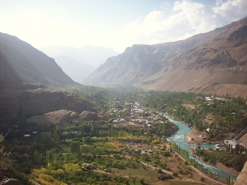 View of Khorog, Tajikistan, by Zack Knowles. Used under Creative Commons BA-SY 3.0 license.