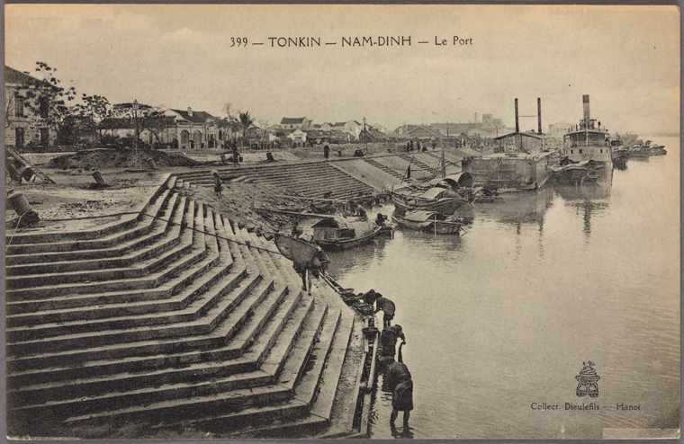 Nam-Dinh Pier. Photo from The New York Public Library Digital Collections, 1911