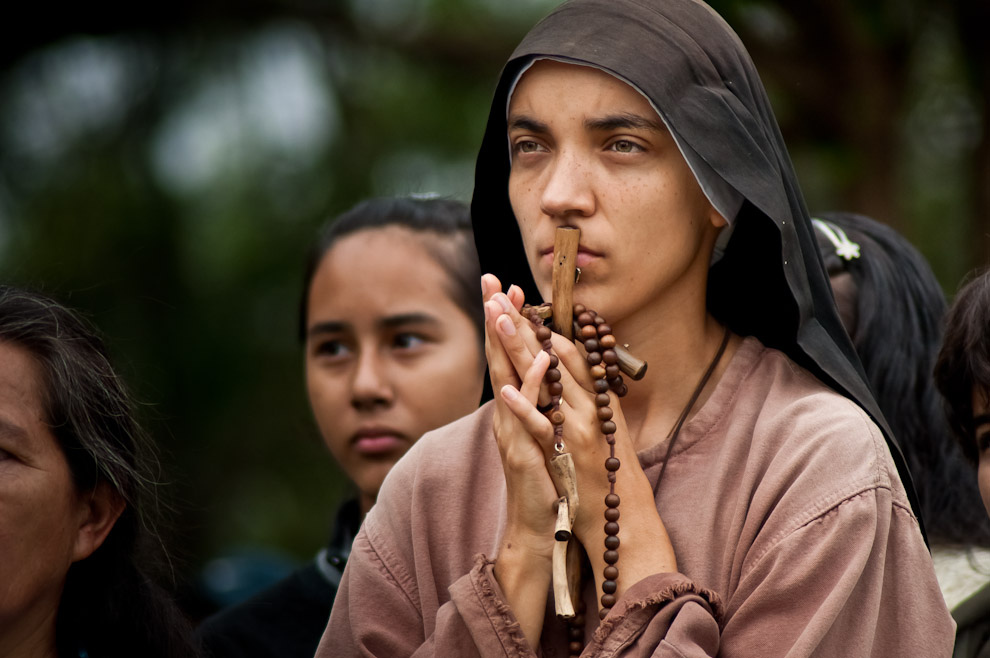 Franciscan sister attending a Via Crucis held in the cathedral of Ciudad del Este, Paraguay. Photo by Elton Núñez