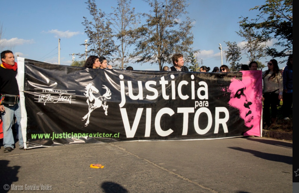 Homenaje a Víctor Jara en septiembre de 2013. Imagen en Flickr del usuario Marcos G. (CC BY-NC 2.0).