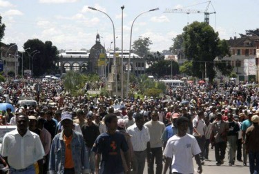 Fact checked photo of protests in Madagascar via Jentilisa - Public Domain 