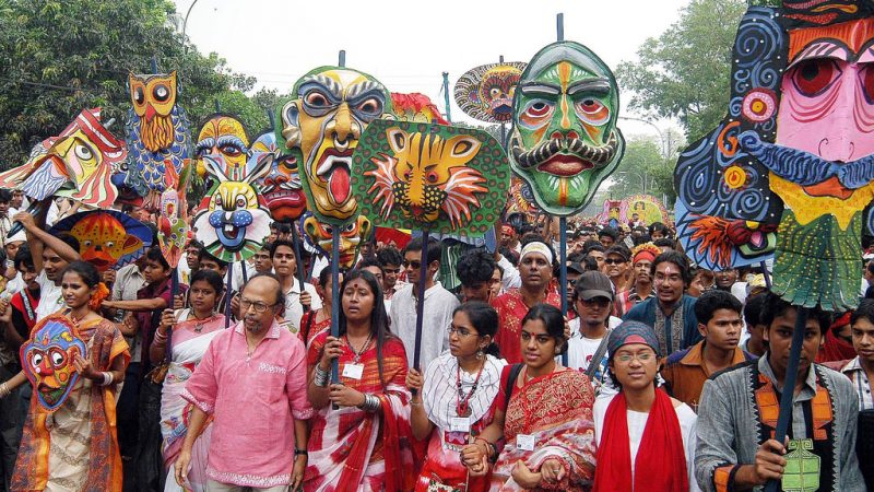 Mangal Shobhajatra, is a colorful rally which starts at the Graphics Arts Institute of Dhaka University in the morning of Pahela Baishakh, the Bengali new year. Image from Flickr by Aaapon. CC BY-NC 2.0