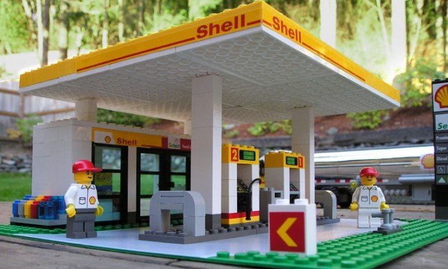 shell1 650x390 Youtube censure une vidéo de Greenpeace dénonçant le partenariat entre LEGO et SHELL