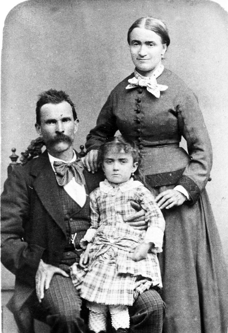 Ferdinand Cheval avec sa Famille