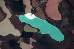 Coloured lakes