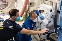 Spacewalk maintenance training with Soichi