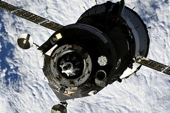 Soyuz MS-19 arriving