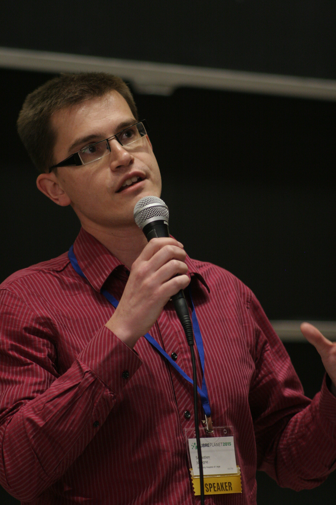 Sébastien Jodogne Receiving Free Software Award