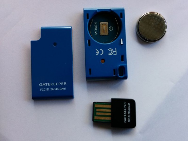 Vu de l'ensemble clé et dongle USB GateKeeper gatekeepr-01