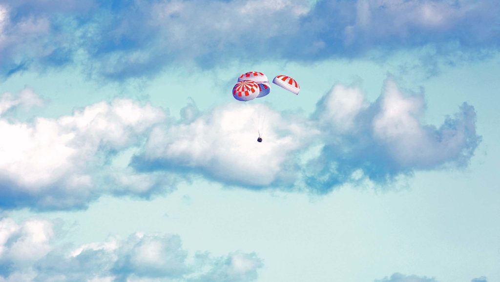 parachute crew dragon spacex