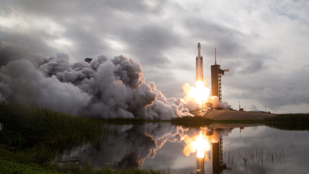 fusée Falcon Heavy Une
