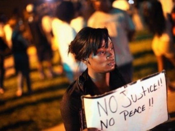 BREAKING - Ferguson: tout un pays prend feu. Tirs à ba��.0E9;elles contre la police