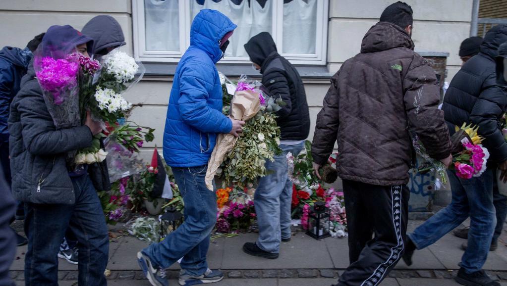 Danemark: Plus de fleurs pour le tueur que pour les victimes